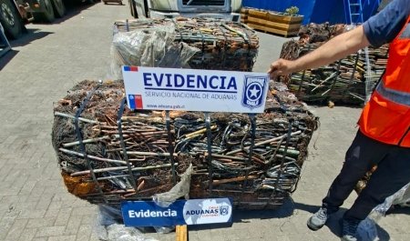 Incautan en puerto de Arica contrabando de 600 kilos de cable de cobre robado a una empresa de telecomunicaciones