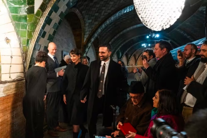 Una ceremonia fuera de lo común marca la llegada de Mamdani a la alcaldía de Nueva York