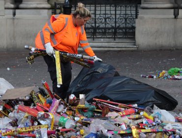 Municipio de Valparaíso despliega amplio operativo de aseo luego del Año Nuevo