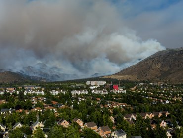 Conaf reporta 35 incendios activos y responsabiliza principalmente a la acción humana