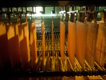 Proyectan que eventos climáticos extremos podrían interrumpir hasta un 10% de la producción nacional de cobre al 2030