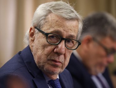 Van Klaveren confirma contactos presidenciales para coordinar respuesta internacional por Venezuela