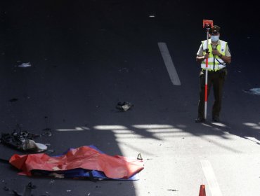 Santiago: Fatal accidente en Américo Vespucio deja dos fallecidos tras maniobra imprudente