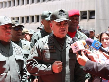 Padrino López ratifica gobernabilidad y apoyo militar a Delcy Rodríguez