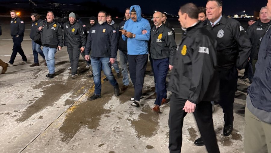 Maduro y Cilia Flores llegan a Nueva York bajo fuerte custodia de la DEA