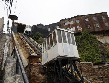 Alza en la tarifa de ascensores de Valparaíso: usuarios reconocen que es moderada, pero cuestionan restricciones a bicicletas