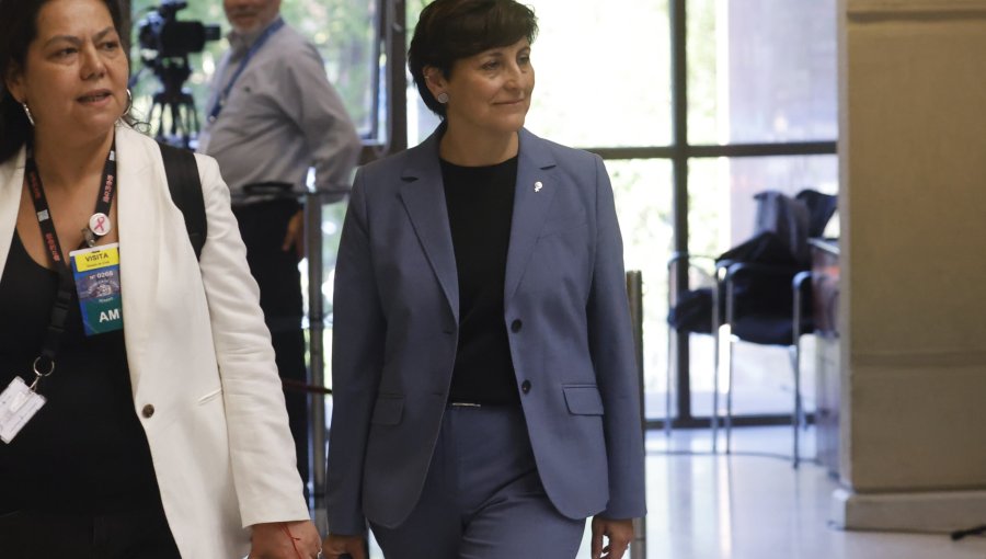 UDI no descarta acusación constitucional contra ministra de Salud Ximena Aguilera
