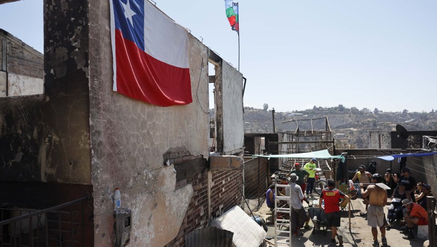 Víctimas del megaincendio exigen al Fiscal Nacional que destrabe investigación por responsabilidades de autoridades