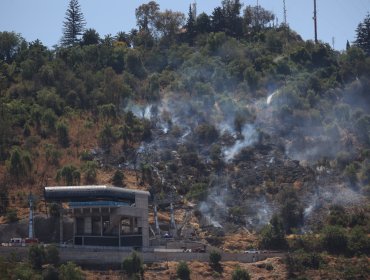 Incendio en la ladera sur del Parque Metropolitano en el cerro San Cristóbal fue controlado: consumió 0,8 hectáreas