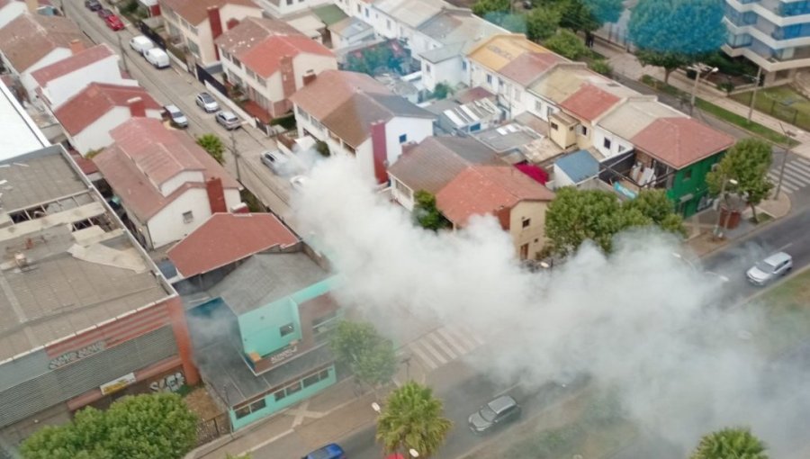 Incendio estructural afectó a restaurante de la avenida Benidorm de Viña del Mar