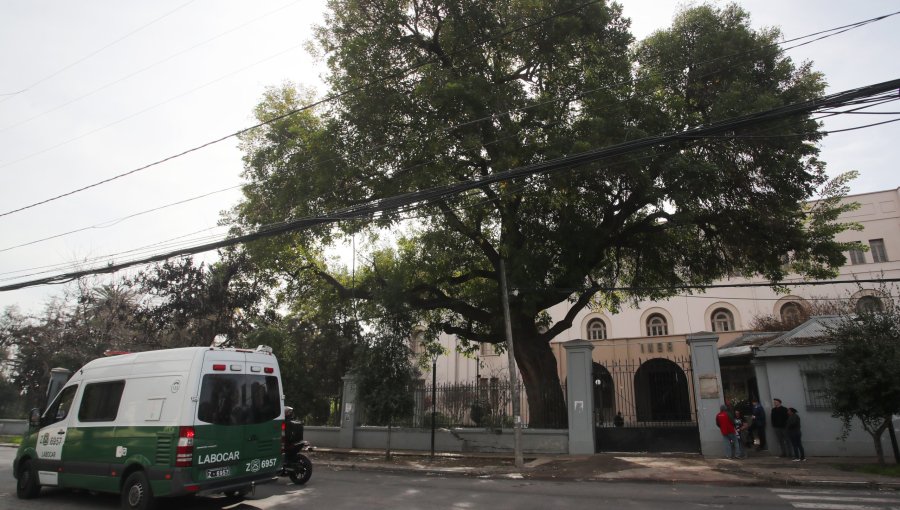 En internación provisoria quedó estudiante de 16 años que lanzó líquido acelerante a docente del INBA