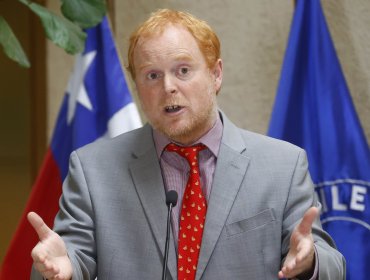 Senador Edwards calificó al Presidente Boric de "tremendamente irresponsable" por dichos sobre operación de EE.UU. en Venezuela