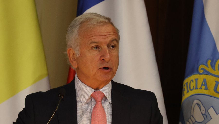 Exministro Felipe Larraín dice que Hacienda quedará "en muy buenas manos" con Jorge Quiroz