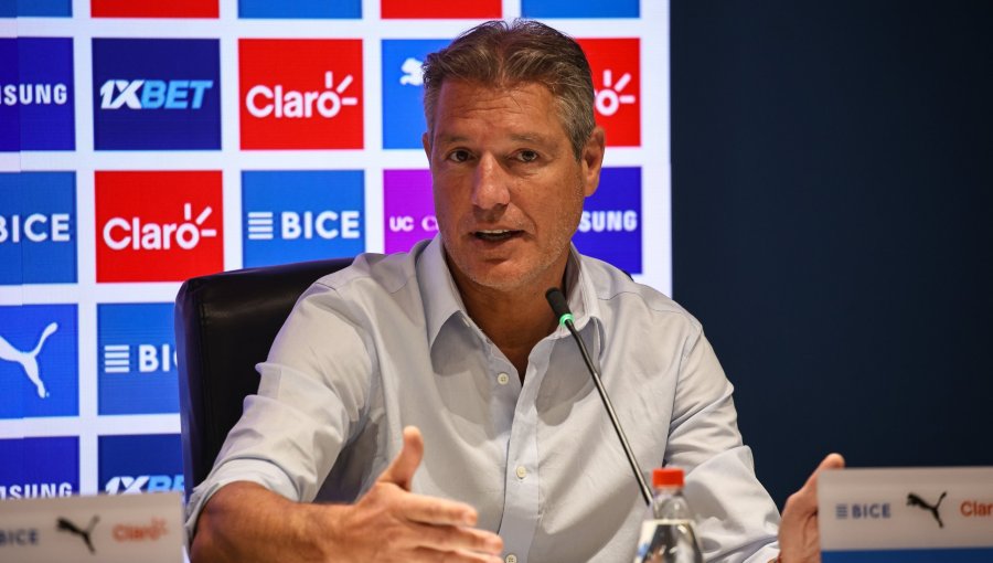 "Tati" Buljubasich aclara que no han ofertas por Eduard Bello: "Estamos viendo varios nombres en esa posición"