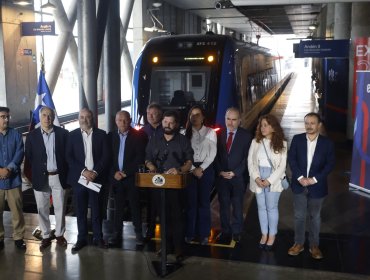 Presidente Boric encabezó inicio de las pruebas de nuevos trenes que se incorporarán al servicio de Valparaíso a Limache