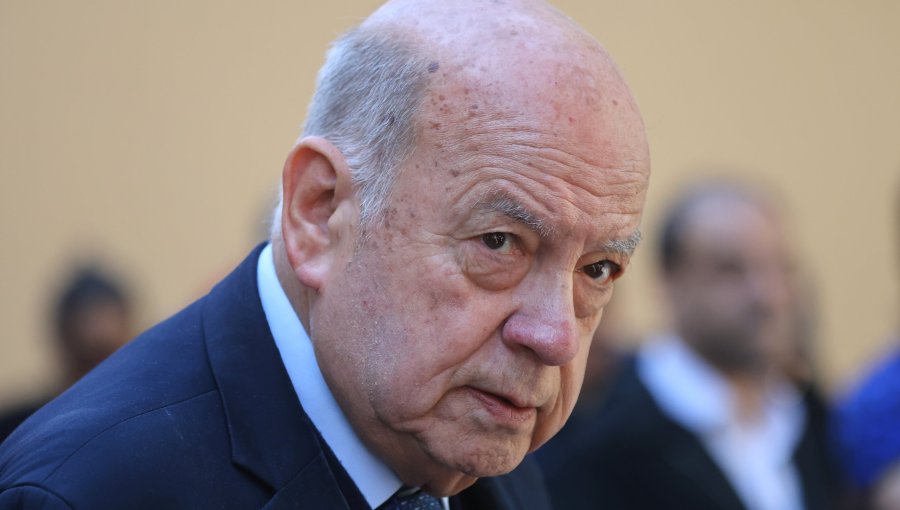 Senador Insulza se aleja del llamado del Partido Comunista a movilizarse contra el futuro Gobierno y apunta a “discursos repetidos” en derrota de Jara