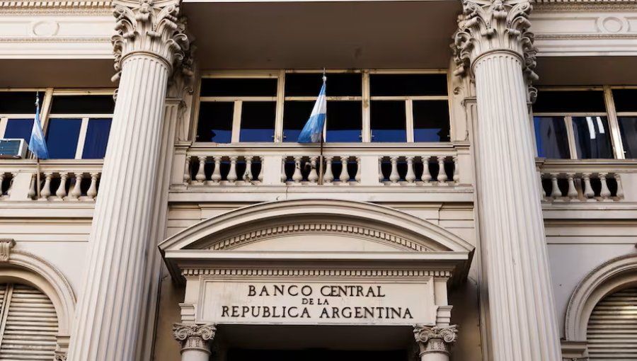 Banco Central de Argentina devuelve a Estados Unidos el 'swap' de 20.000 millones de dólares