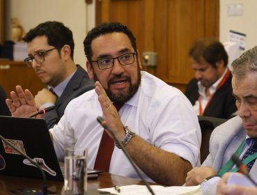 Ministro Cataldo responde a José Antonio Kast y pide sacar la educación de la política partidista