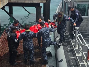 Armada rescató a un hombre tras caer desde 30 metros de altura hacia roqueríos en sector de Caleta San Pedro en Cartagena