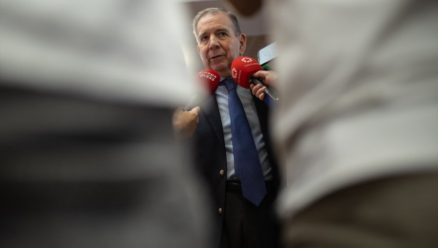 González denuncia lento avance en liberación de presos políticos en Venezuela