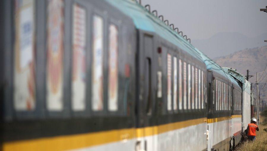 Región de O'Higgins: Mujer fallece tras ser atropellada por tren de pasajeros en Rengo