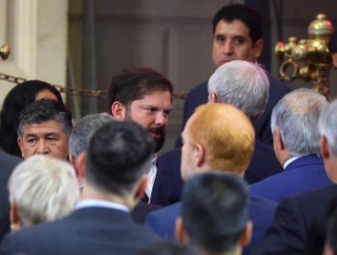 Presidente Boric y Kast se saludan cordialmente en inauguración del Congreso del Futuro