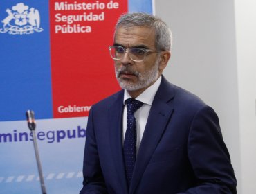 Ministro Cordero llama a su sucesor en Seguridad Pública a "administrar bien el ego": "Hay cosas que no va a poder lograr"