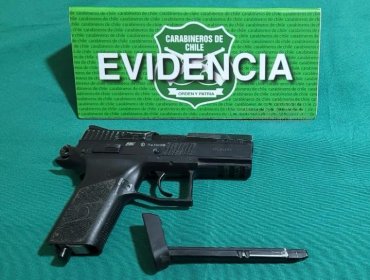 Patrullaje preventivo permite detener a sujeto que portaba una pistola de aire comprimido en el estero Marga Marga de Viña