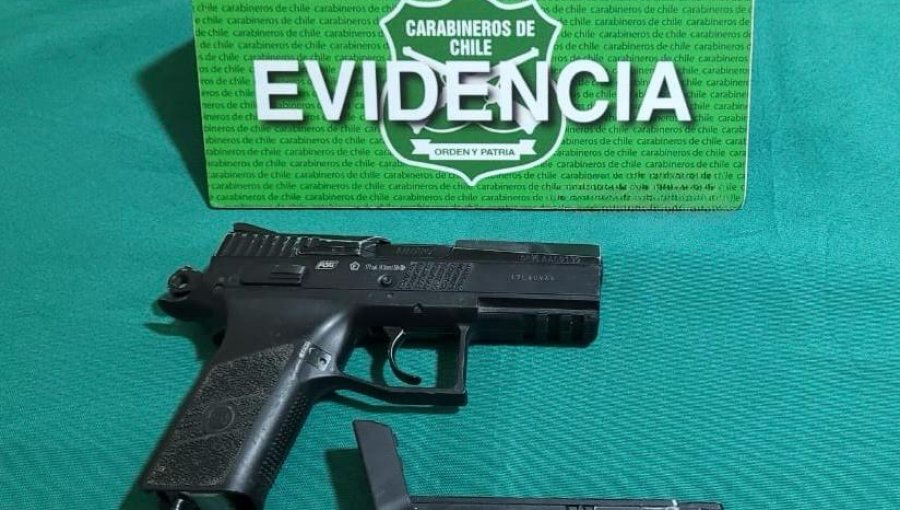 Patrullaje preventivo permite detener a sujeto que portaba una pistola de aire comprimido en el estero Marga Marga de Viña