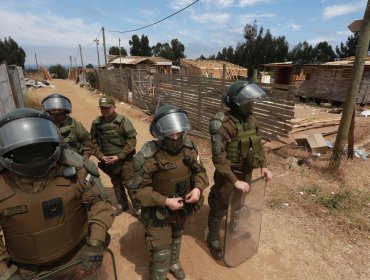 Violencia marca segundo día de desalojo en la megatoma de San Antonio: crimen organizado, detenidos, casas quemadas y policías heridos