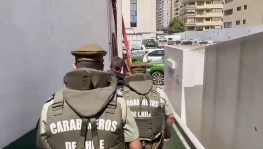 Peligroso delincuente intentó vender online cartas robadas avaluadas en $5 millones, pero terminó detenido en Viña del Mar