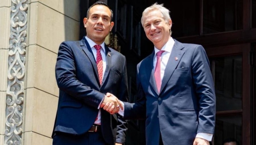 Presidente de Perú da un portazo al corredor humanitario planteado por José Antonio Kast: "Esa medida está descartada"