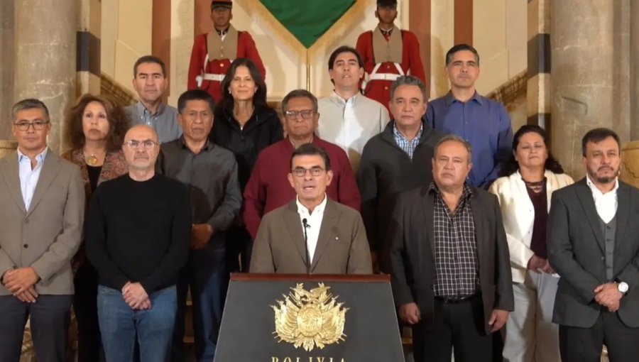 Bolivia declara "emergencia energética y social" ante la inflación disparada y la escasez de combustible