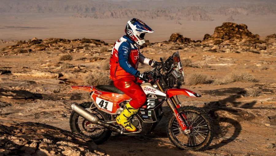Jornada negra para los chilenos en el Dakar: Ruy Barbosa abandona competencia tras dura caída
