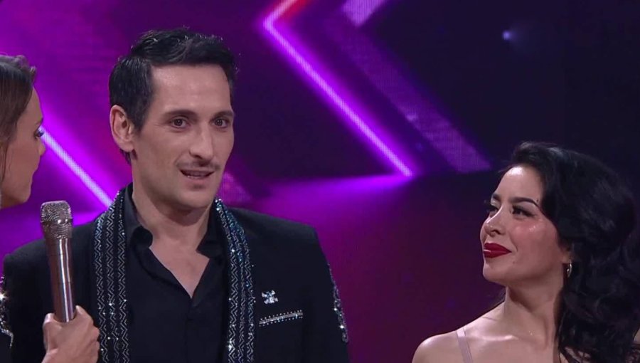 Gabriel Urzúa enfrenta en vivo los rumores de amor con su bailarina en Fiebre de Baile: “Disfruto mucho de estar con ella…”