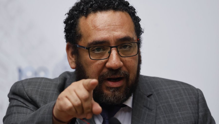 Ministro Cataldo informó que PDI incautó computadores del SLEP Atacama tras polémica celebración