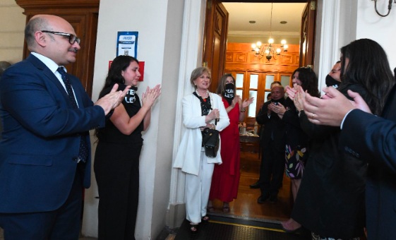 Incautan computadores a exministra de la Corte Suprema por causa asociada a delitos en procesos de nombramientos judiciales