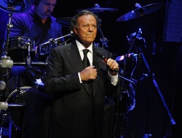 Otorgan protección a mujeres que denunciaron a Julio Iglesias por abusos sexuales