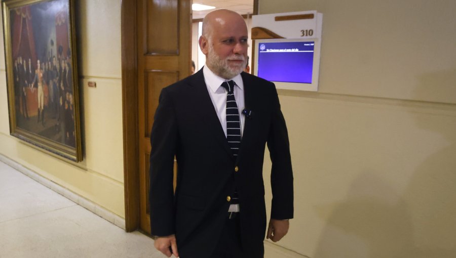 Elizalde defiende a Boric ante crítica de Vodanovic: "Si hay alguien que se la ha jugado por la unidad es el Presidente"