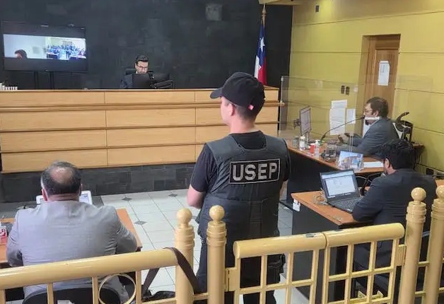 Decretan internación provisoria para dos adolescentes por violento asalto a adulto mayor en Copiapó: le fracturaron la nariz