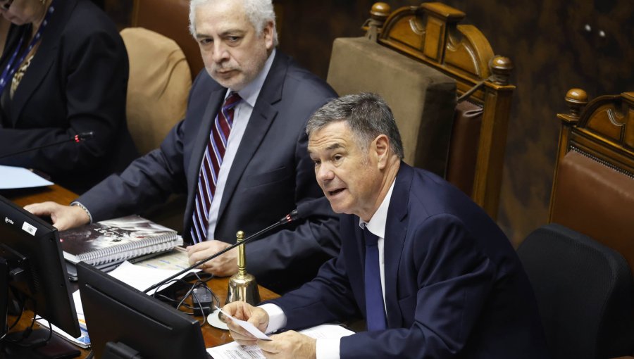 Manuel José Ossandón decide no renovar a Raúl Guzmán como secretario del Senado