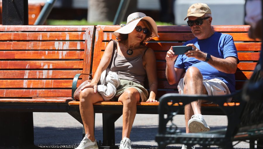 Expertos dan recomendaciones ante altas temperaturas sobre 35 °C en la Región Metropolitana