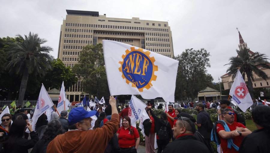 Comisión de Hacienda del Senado inicia revisión del reajuste al sector público: oposición adelanta que rechazarán el "amarre"