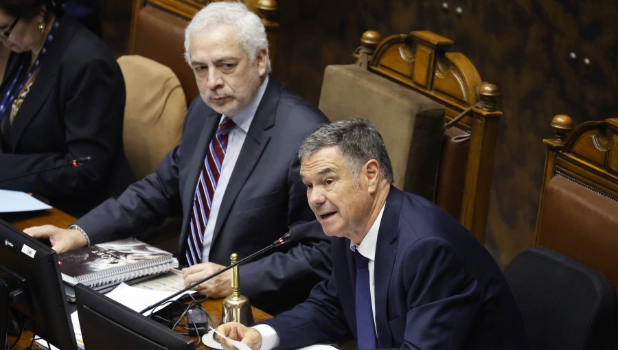 Ossandón por decisión de no renovar al secretario del Senado: "No es correcto que yo deje amarrado el cargo"