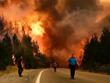 Gobierno concretó el envío de aeronaves para combatir incendios forestales en la Patagonia argentina