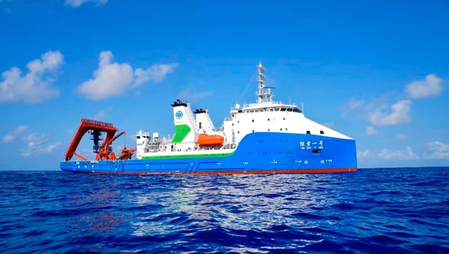 Ofician a Interior y Cancillería por arribo a Chile de buque y submarino chino ante eventual espionaje