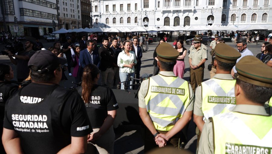 Plan «Verano Seguro» en Valparaíso: una veintena de carabineros refuerzan la seguridad en cerros y borde costero