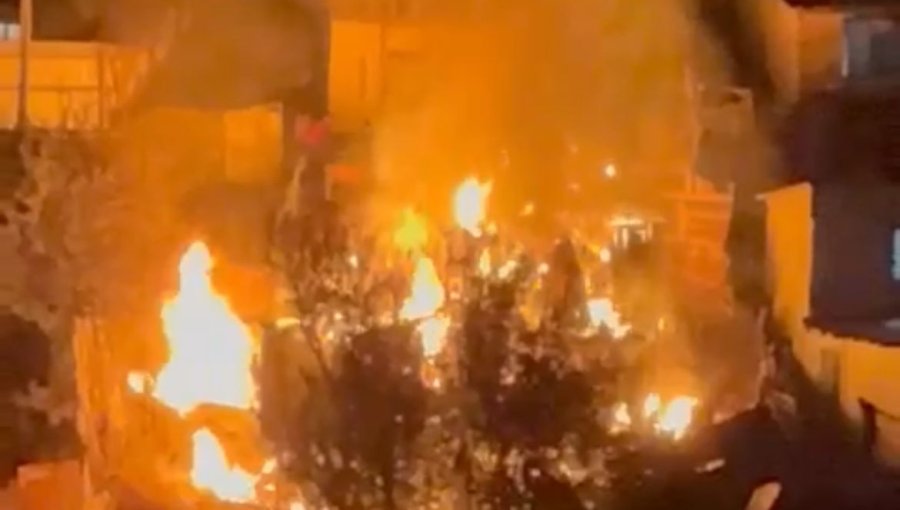 Incendio destruye por completo una vivienda en Viña del Mar y deja dos damnificados