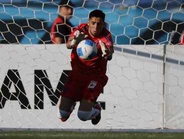Universidad de Chile enfrentará a Racing sin su arquero titular
