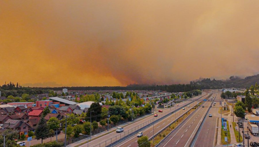 Senapred activa evacuación en Laja y Florida ante emergencia por incendios
